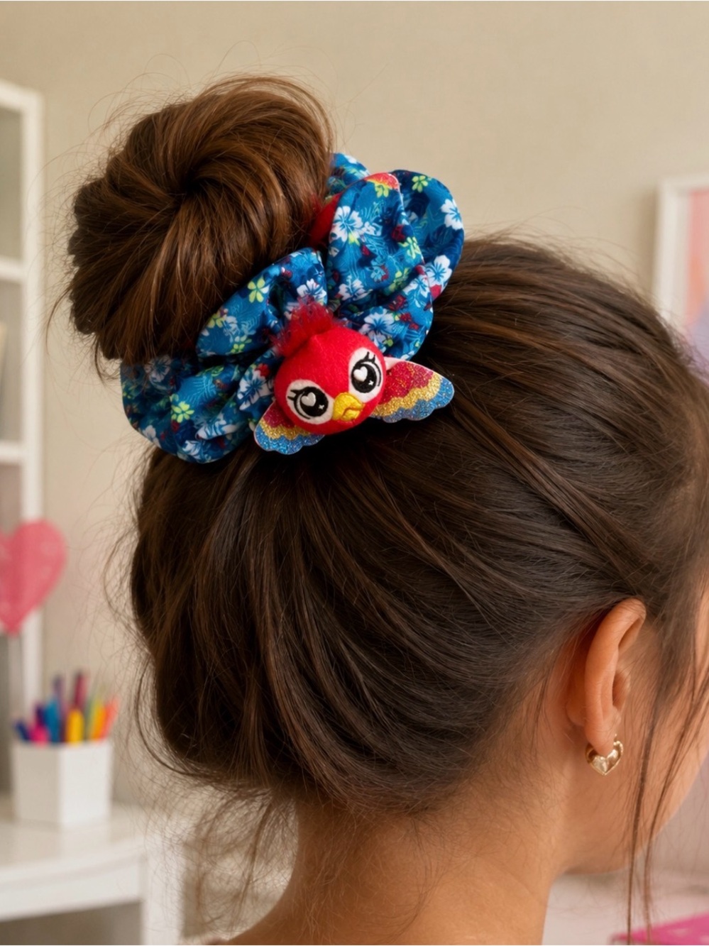 SCRUNCH MIEZ GIANTZ 6" Bird Hair Scrunchie Wear on the Wrist Backpack Clip